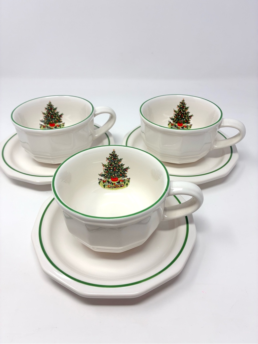 Vintage Pfaltzgraff Christmas Heritage Stoneware Cup and Saucer Set Of 3 Retired